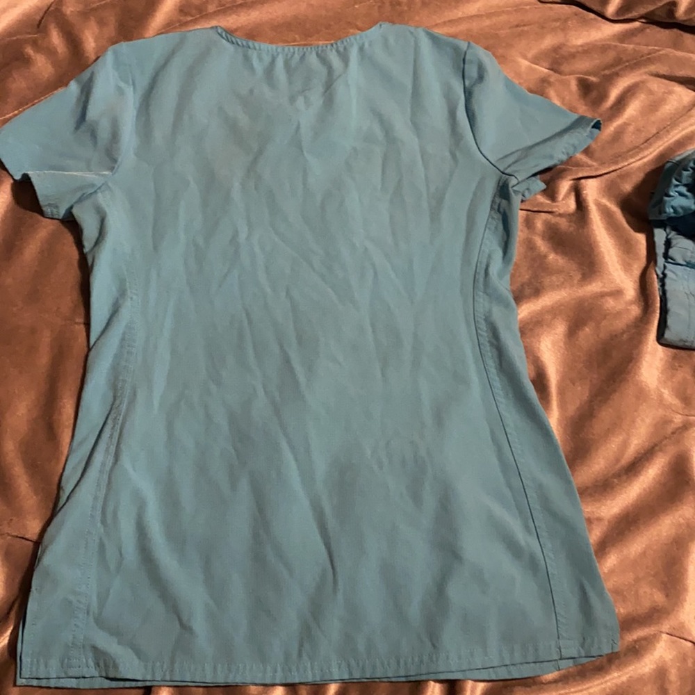 Scrub set - Picture 2 of 8